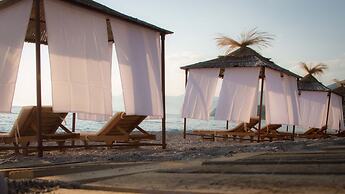 Paradise Lukova Hotel