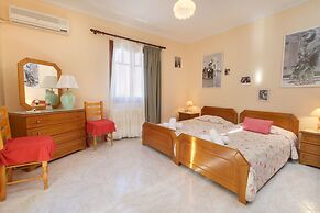 Ariadni Sea View Apartment