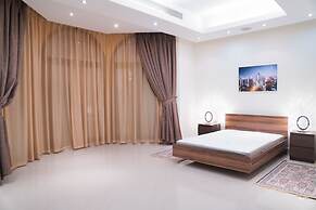 Emirates Hills Lake View Villa
