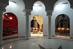Emirates Hills Lake View Villa