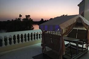 Emirates Hills Lake View Villa
