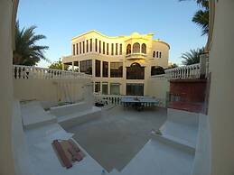 Emirates Hills Lake View Villa