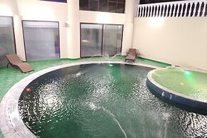 Emirates Hills Lake View Villa