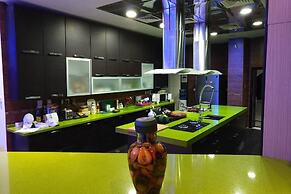 Emirates Hills Lake View Villa