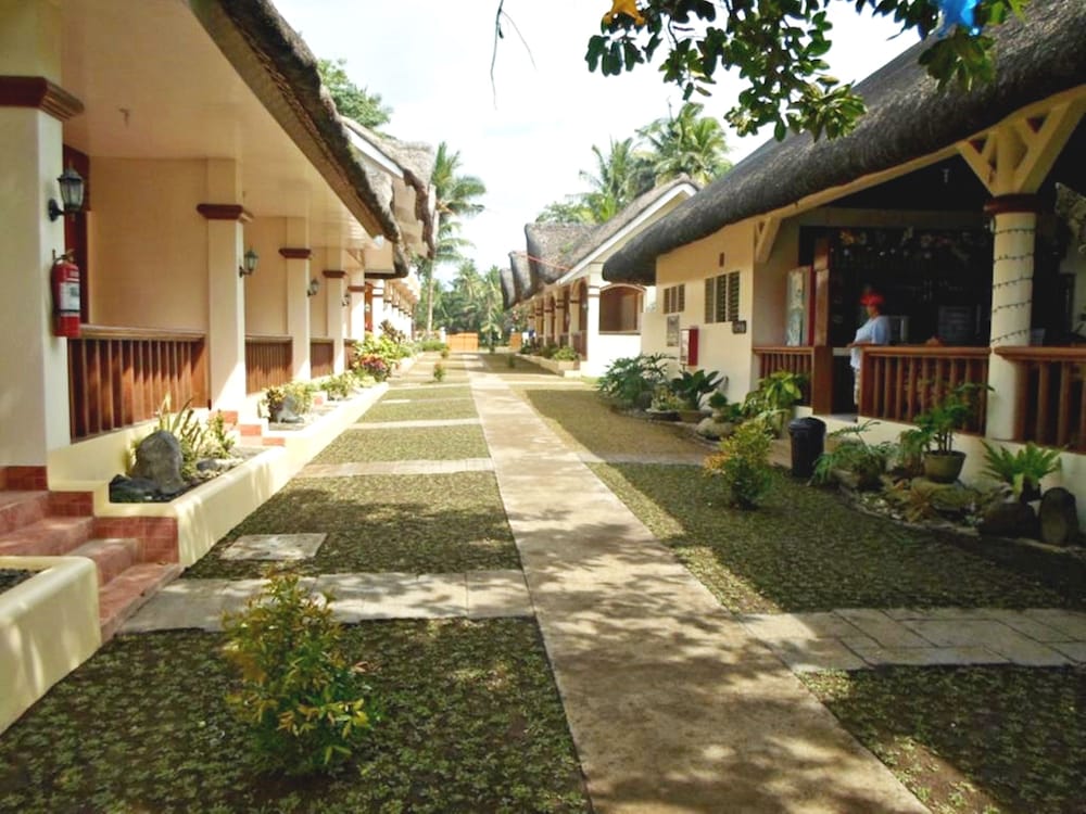 AGM Beachfront Resort & Resto