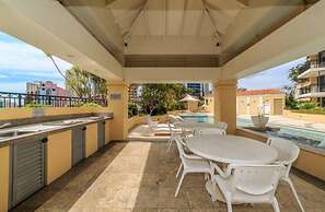 Chevron Renaissance Private Apartments