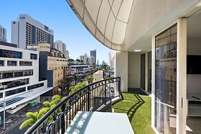 Chevron Renaissance Private Apartments