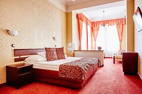 Astoria Hotel