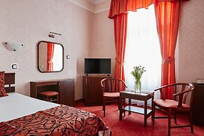 Astoria Hotel
