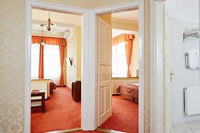 Astoria Hotel