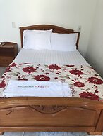 Tay Ho Hotel