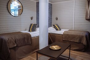 Golden Circle Suites