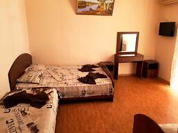 Oganes Guesthouse