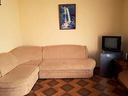 Oganes Guesthouse
