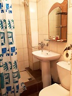 Oganes Guesthouse