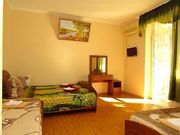 Oganes Guesthouse