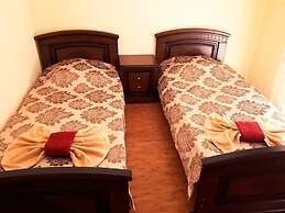 Oganes Guesthouse