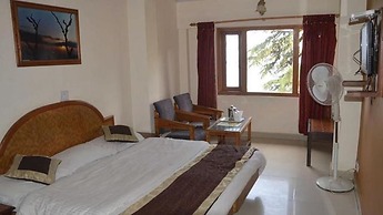 Hotel Kahkashan