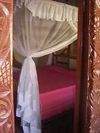 Maweni Beach Cottages