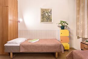 Metro-Tour Hostel