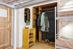 Metro-Tour Hostel