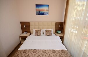 City Hotel