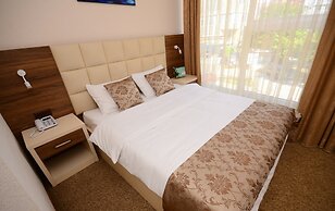 City Hotel