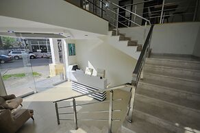 City Hotel