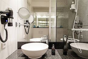 Motel One Paris-Porte Dorée