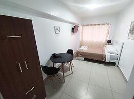 Maxy's Inn Hotel & Suite
