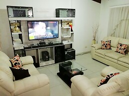 Maxy's Inn Hotel & Suite