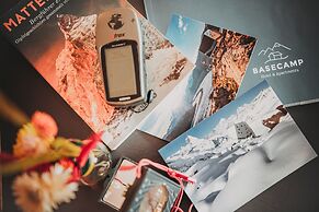 Hotel Basecamp