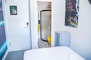 Cinema Hostel Jerusalem