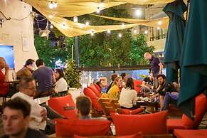 Cinema Hostel Jerusalem