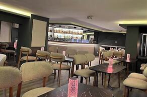Artan Hotel