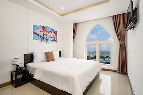Phuong Dong Hotel & Apartment