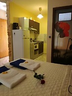 Apartments Zoumperi