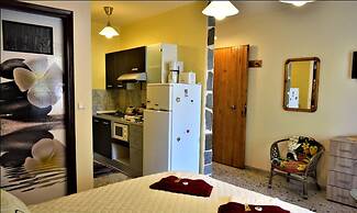 Apartments Zoumperi