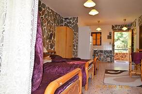 Apartments Zoumperi