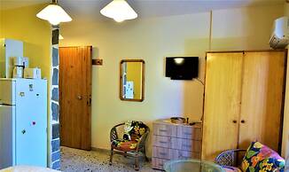 Apartments Zoumperi