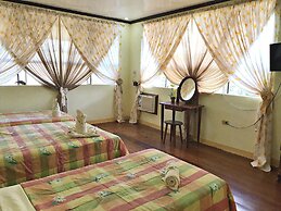 La Casa Roa Hostel