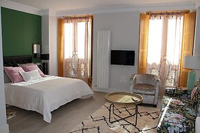 Principia Suites