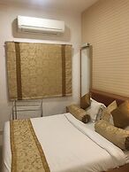 Avenue 11 Boutique Residences