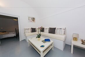 Santoimage house
