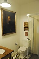 Mo House