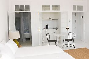 Mo House