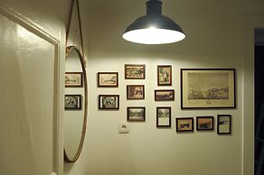 Mo House