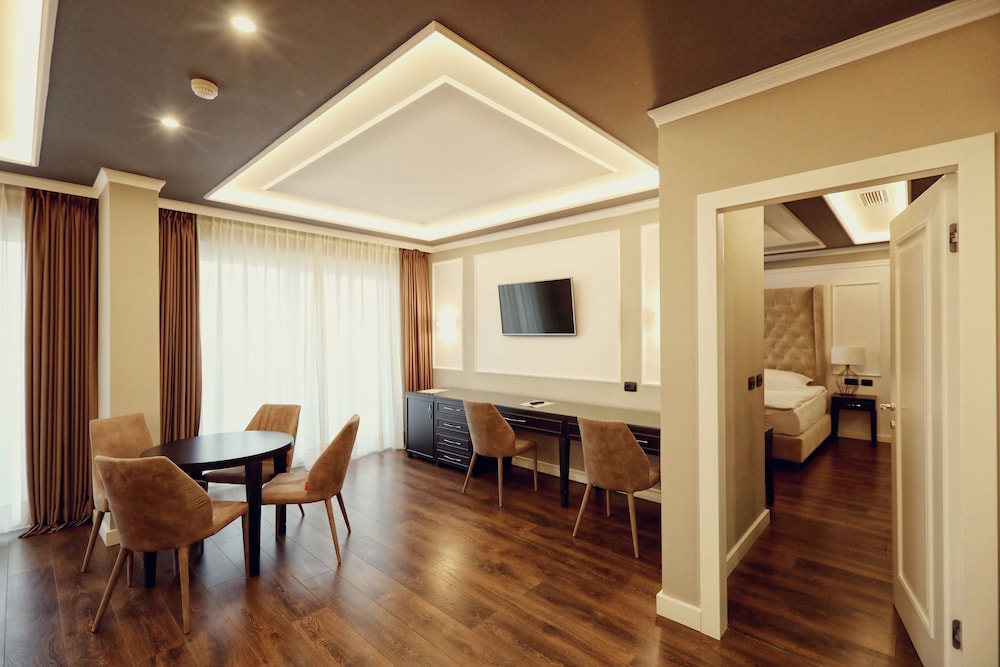Premium Beach Hotel