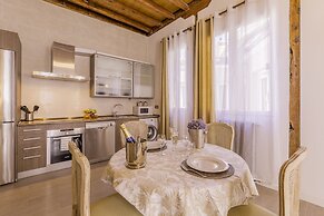 Oriente Palace Apartments