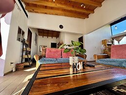 Encino House Hotel Boutique